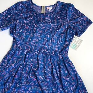 LuLaRoe Amelia Dress. She has pockets!!!